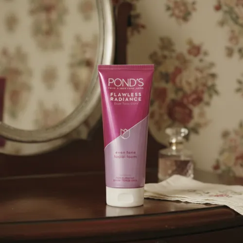 ponds face wash flawless radiance 100ml - Product Image