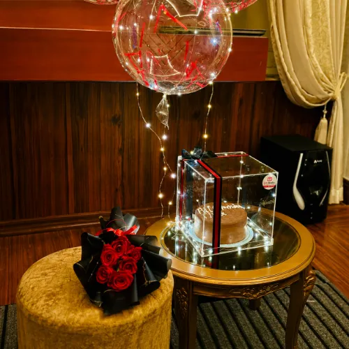 Acrylic Cake &amp;amp;amp; Red Rose Balloon Gift Hamper