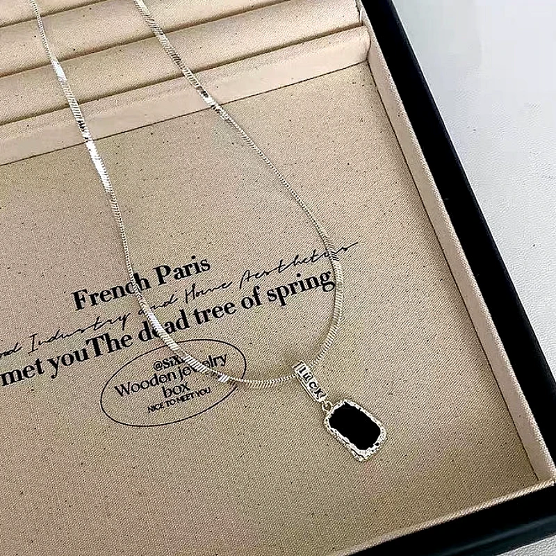 Black Pendant Necklace 