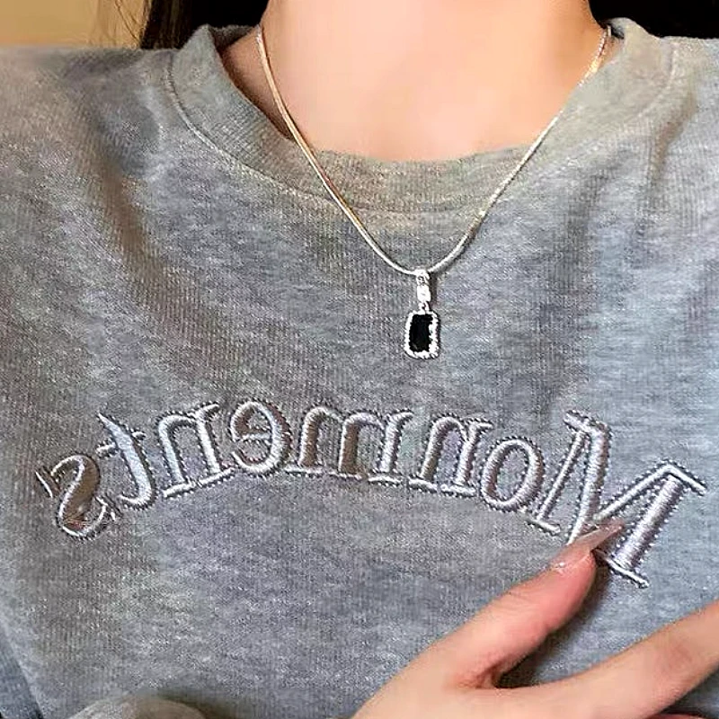 Black Pendant Necklace 