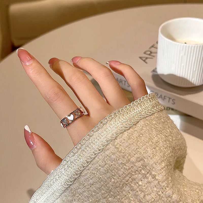 Heart Pattern Band Ring