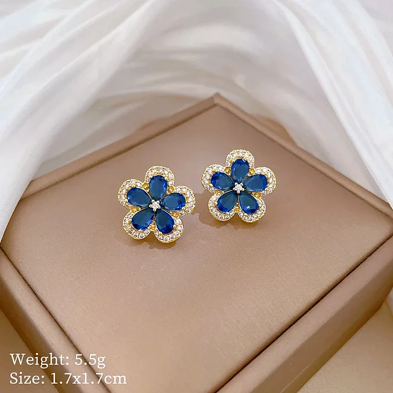 Luxury Blue Diamond Stud Earing