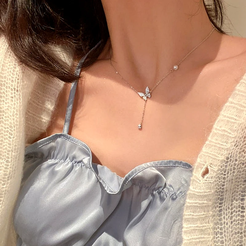 Pearl & Butterfly Silver - Necklace