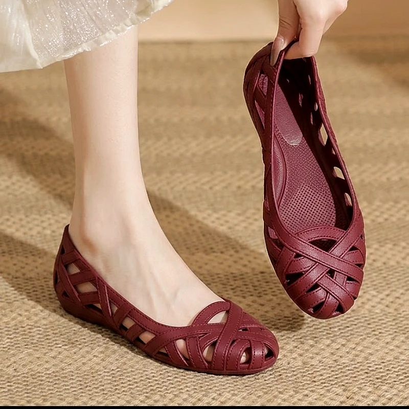 Rubber soft airy shoes for summer