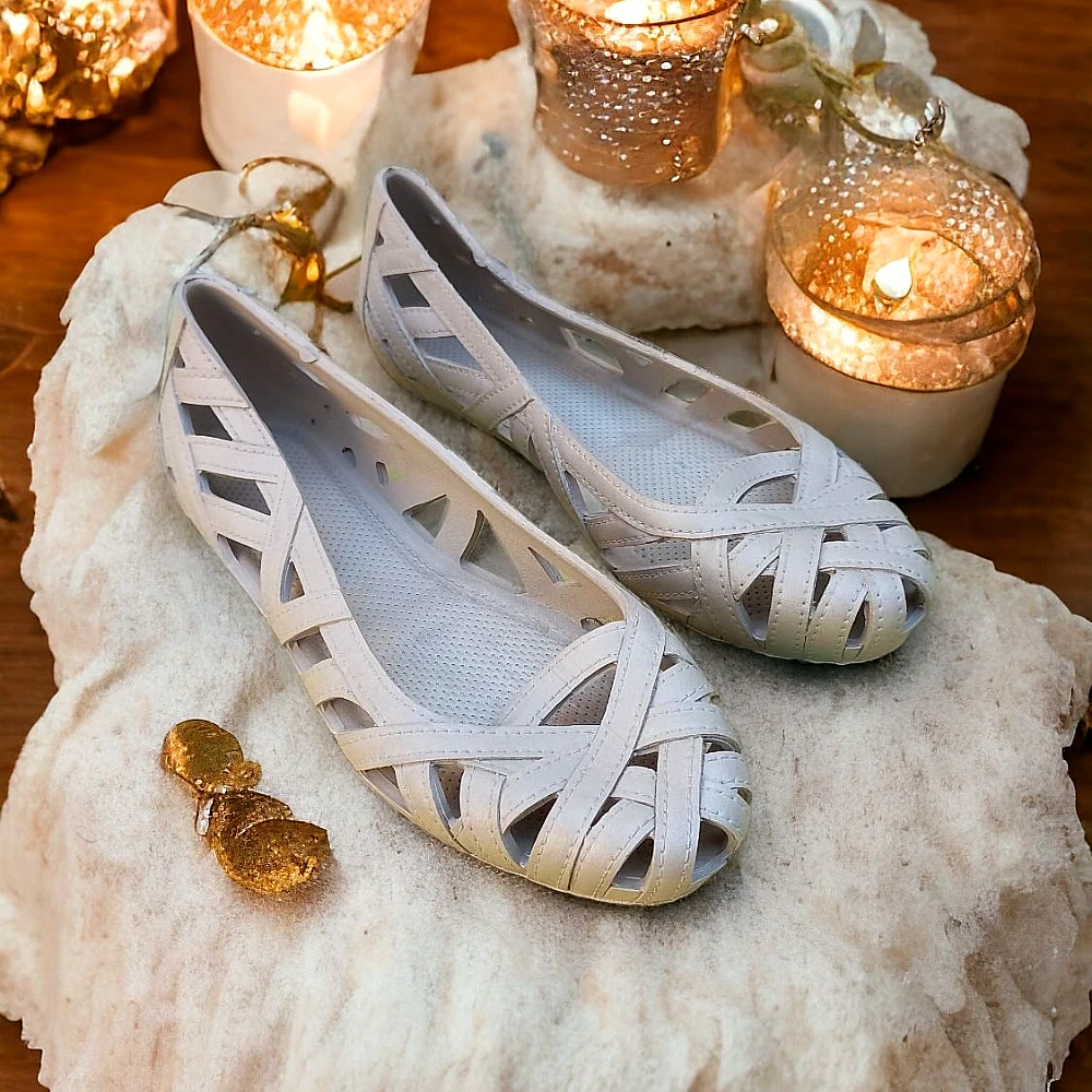 Rubber soft airy shoes for summer