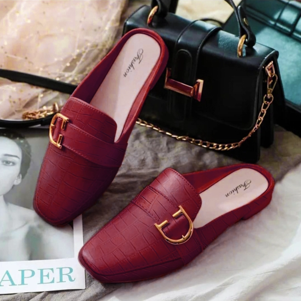 Rubber soft crocodile pattern shoes with Buckle
